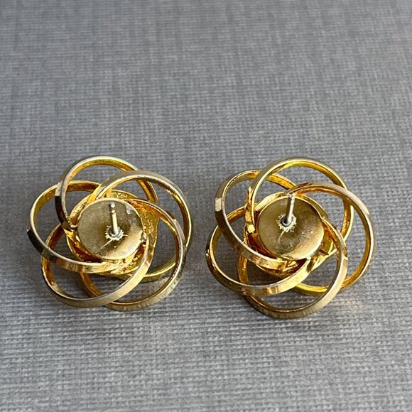 Vintage Imitation Pearl Knot Earrings Gold Tone Textured Flower Open Rings 7/8" - Picture 4 of 6
